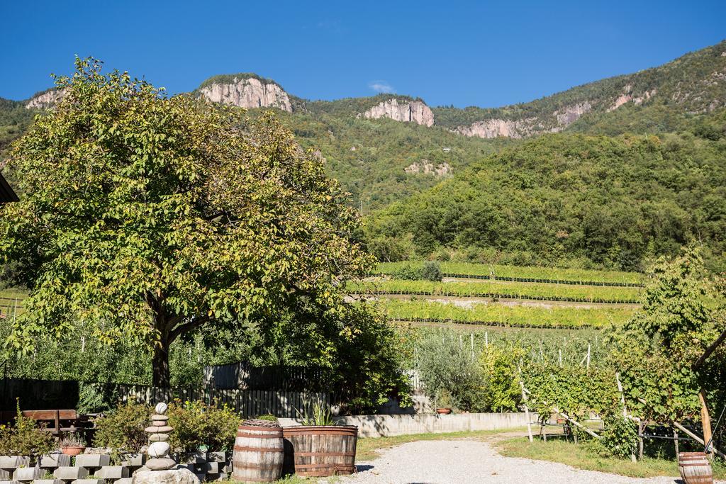 Ferienwohnungen Hochbrunner Terlano Esterno foto