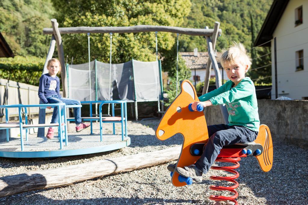 Ferienwohnungen Hochbrunner Terlano Esterno foto