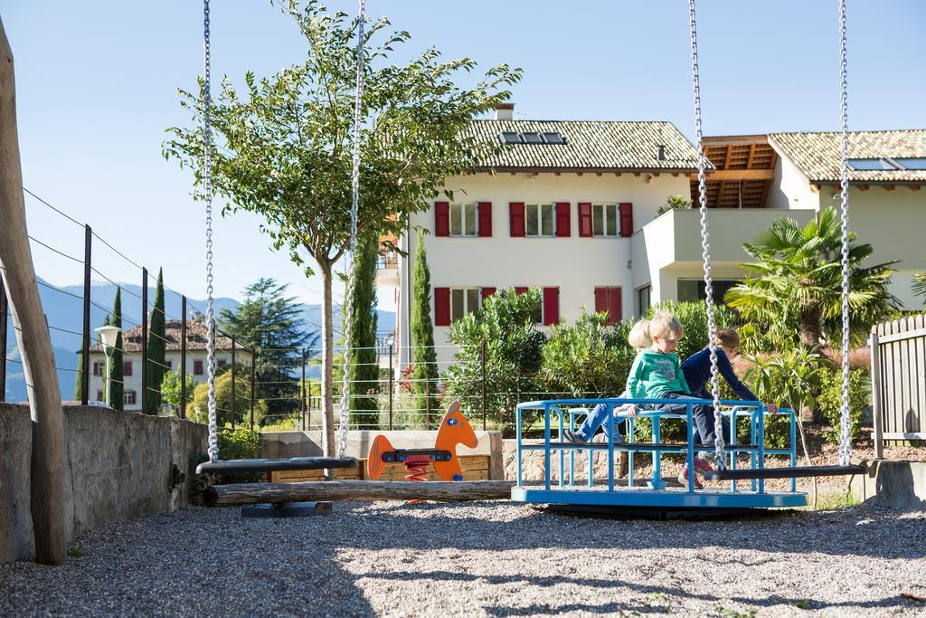 Ferienwohnungen Hochbrunner Terlano Esterno foto